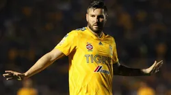 El francés mostró su clase también fuera del campo.