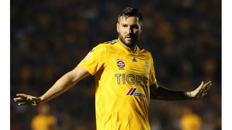 El francés mostró su clase también fuera del campo.