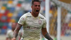 Después del partido ante Huancayo el delantero Germán Denis estuvo alentando a Independiente de Avellaneda