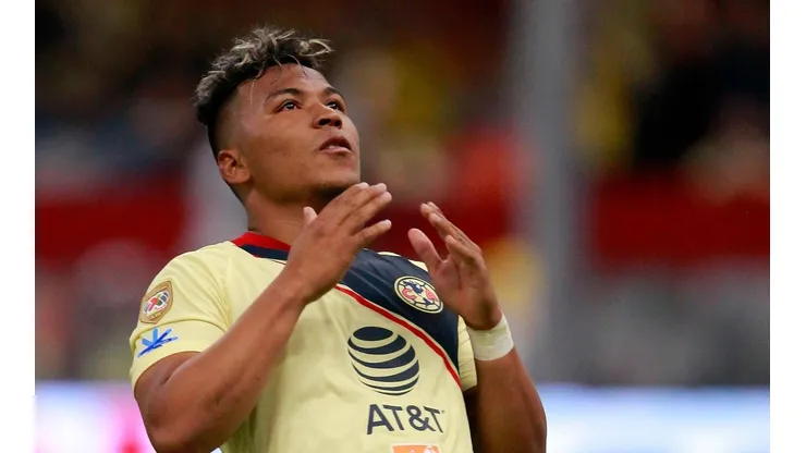 Roger Martínez y Cardona aún no pueden creer el golazo de Messi de tiro libre