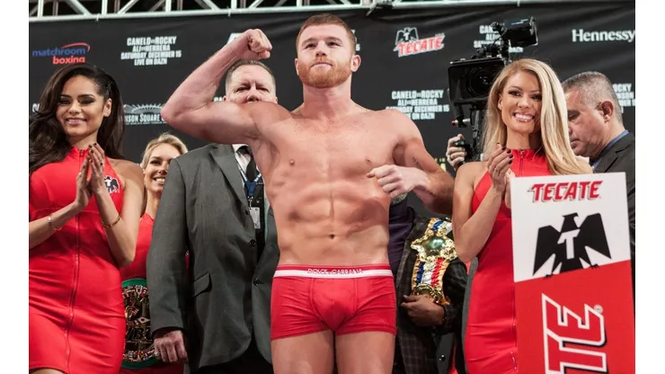 El extravagante look de Canelo Álvarez en su viaje a Las Vegas