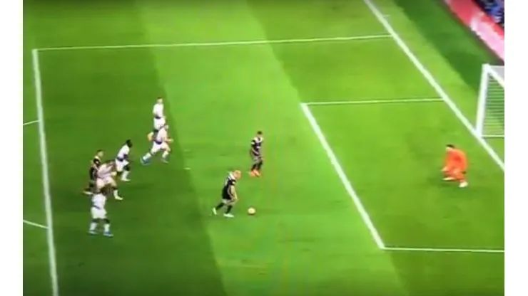 Tiki-tiki y golazo: Ajax tocó rápido y sorprendió al Tottenham en el 1-0