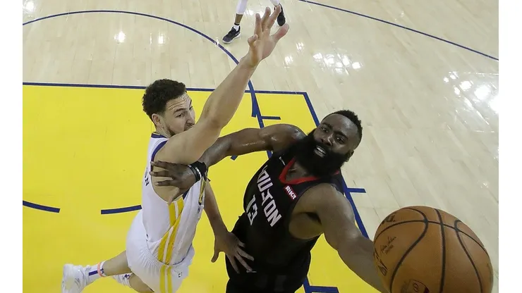 Reporte de la NBA demuestra que los árbitros beneficiaron a los Warriors contra los Rockets