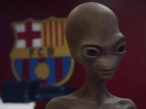 Un extraterrestre visitó el vestuario de Barcelona y Suárez tuvo que esconder la camiseta de Messi
