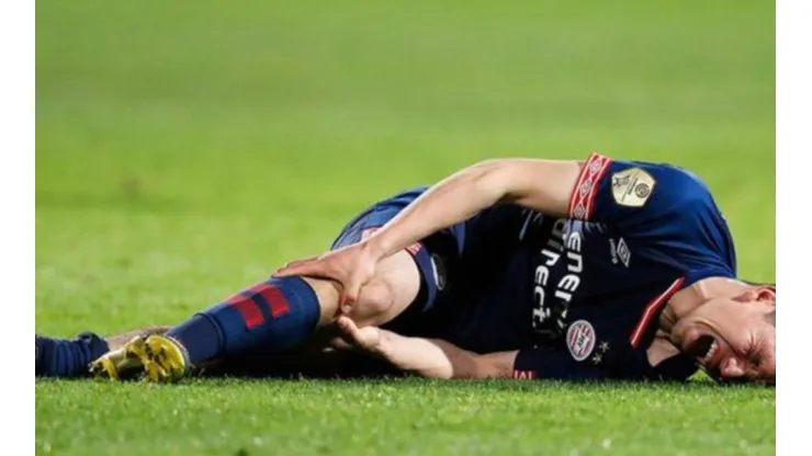 Lamentable: PSV confirma la lesión de Chucky Lozano y no volverá a jugar esta temporada