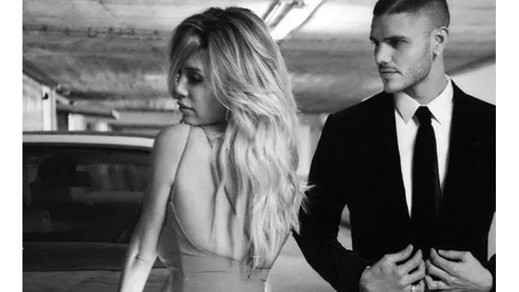Nos vas a matar, Wanda: ahora subió una foto de Icardi sin ropa y la mano de ella en offside