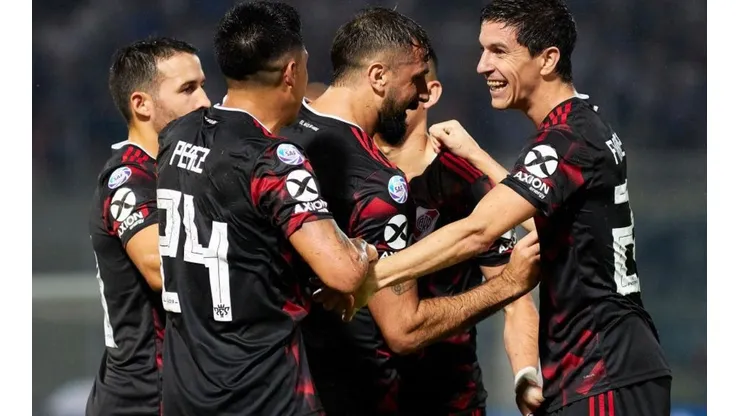 Aldosivi vs River Plate por la Copa de la Superliga.