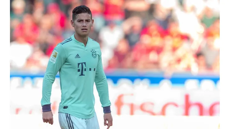 James se fue reemplazado tras haber entrado desde el banco.