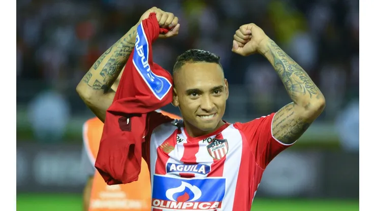Jarlan Barrera con la camiseta de Junior.
