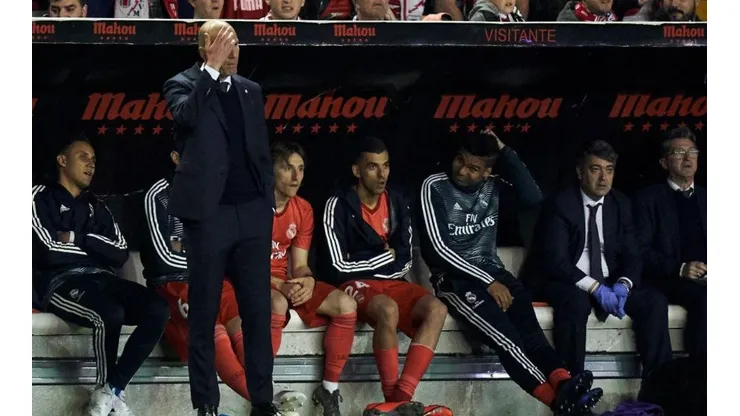 Zidane, indignado con su equipo.