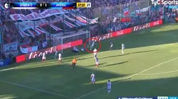 Increíble gol errado por Penco.