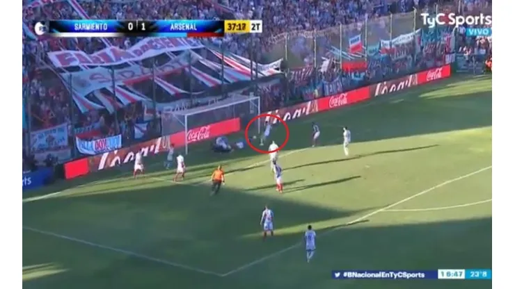 Increíble gol errado por Penco.
