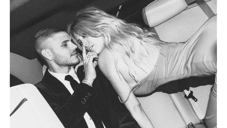 Chau, hasta mañana: Wanda Nara subió una foto sin remera ni corpiño apoyada sobre Icardi