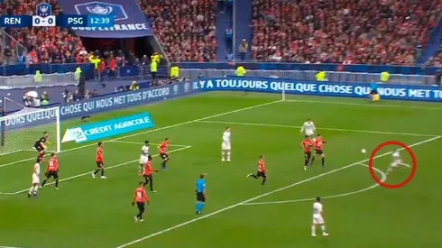 Dani Alves y una volea impresionante para acercarse a su título número 38