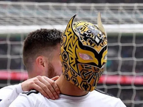 Lo que todos estábamos esperando: Raúl Jiménez le respondió a Troy Deeney