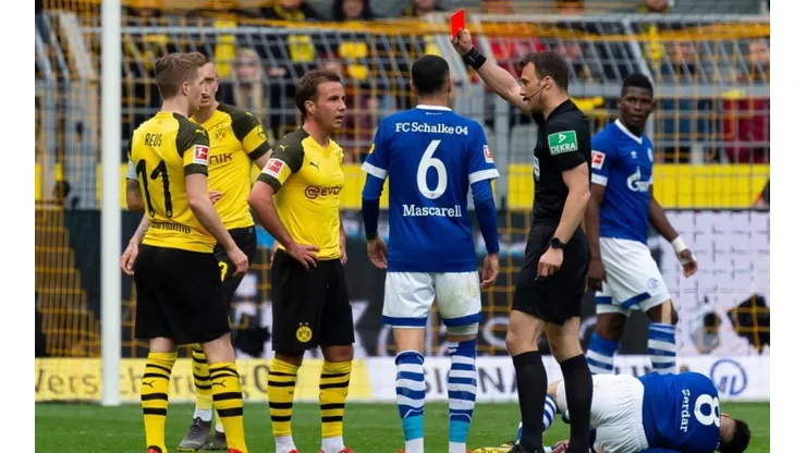 Reus se fue expulsado y comenzó la hecatombe para el Dortmund.