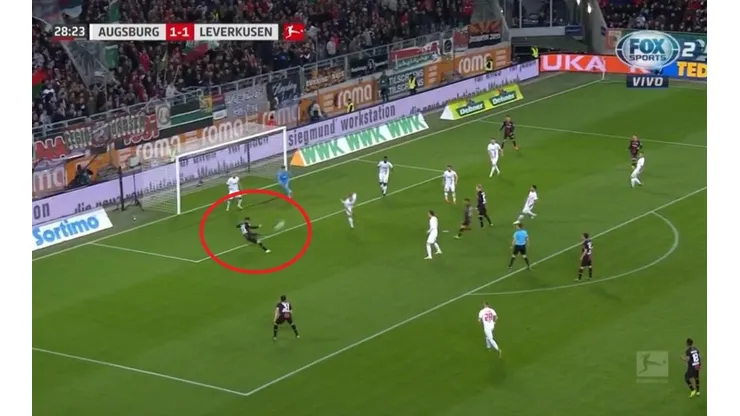 Alario tenía hambre con Bayer Leverkusen y se comió un gol abajo del arco