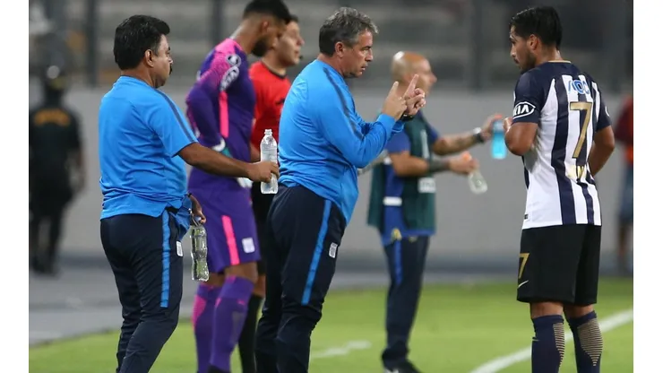 Quieren cerrar su pase a toda costa: dirigentes de Alianza se reunirán con Bengoechea
