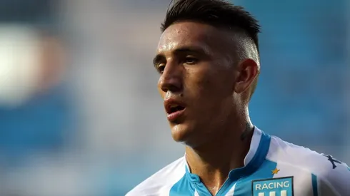 Ricardo Centurión con la camiseta de Racing.