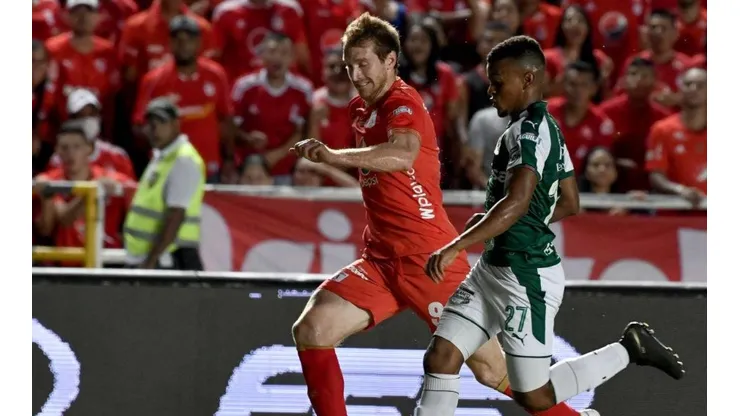 Fernando Aristeguieta en el clásico caleño.