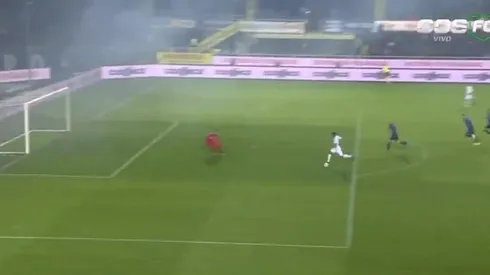 Lo dejaron mano a mano con el arquero y Luis Muriel no falló para el primero de la Fiorentina