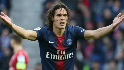 ¿Vale la pena? PSG intercambiaría a Cavani por uno de los delanteros más controversiales del momento