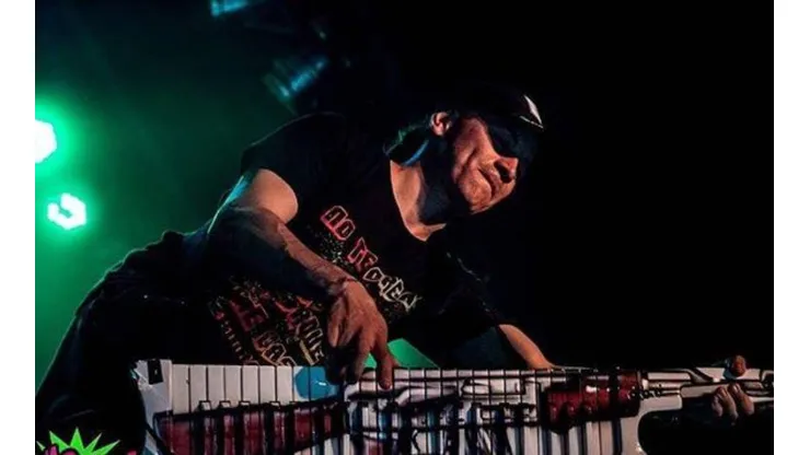 Foto de Pablo Lescano, cantante de Damas Gratis.