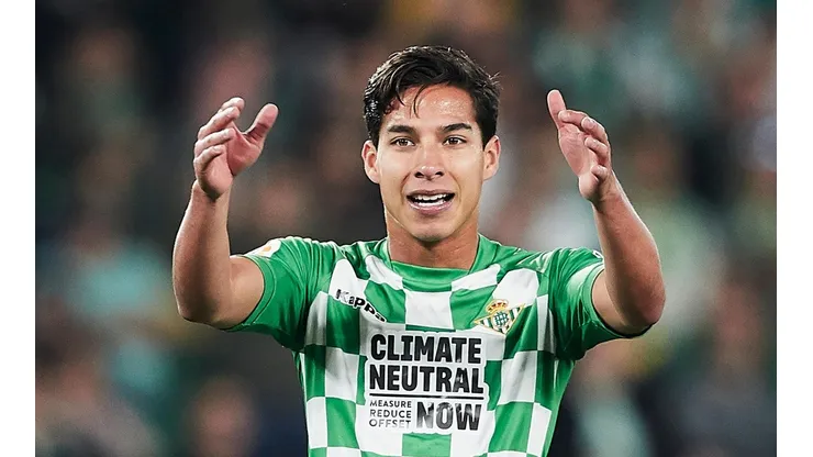 Lo de siempre: las redes se enfadaron por los pocos minutos de Diego Lainez