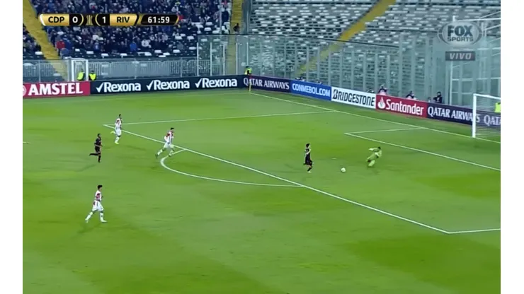 El arquero de Palestino falló en el mano a mano y le regaló el gol a Nacho Fernández