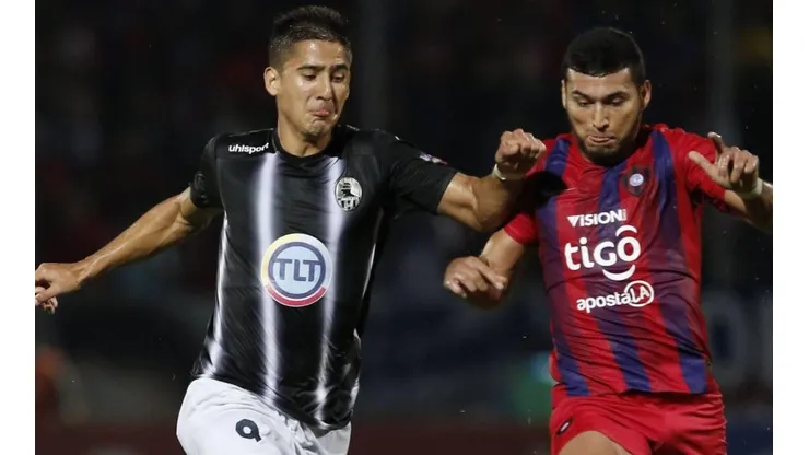 Zamora vs Cerro Porteño por la Copa Libertadores.