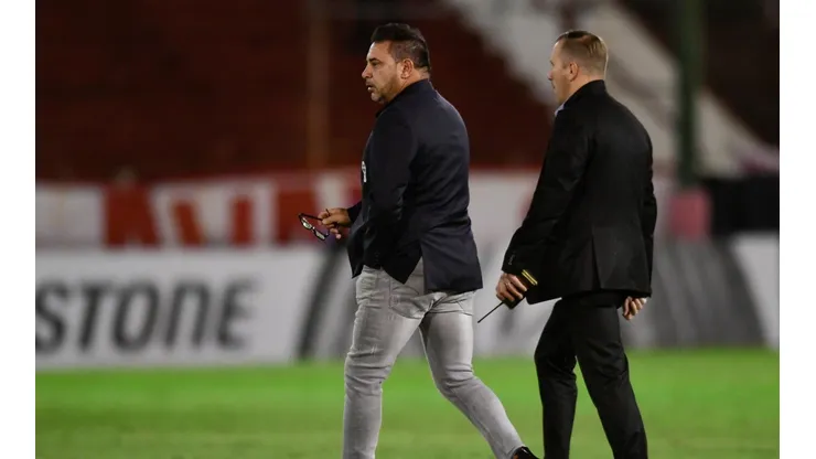 Antonio Mohamed en el duelo ante Huracán.