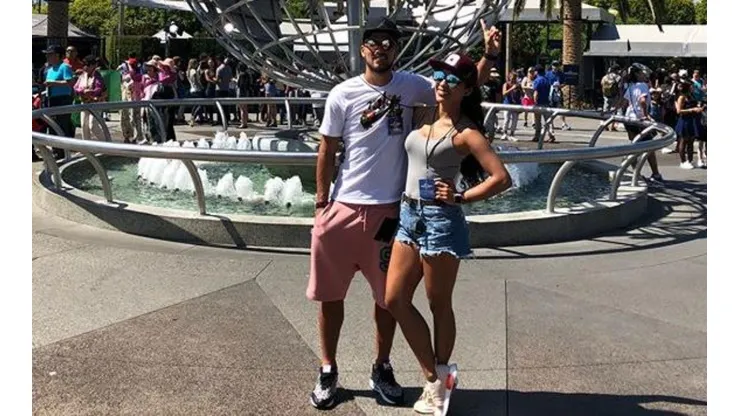 Foto de Bruno con su pareja.