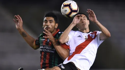 Lucas Passerini enfrentando a River.