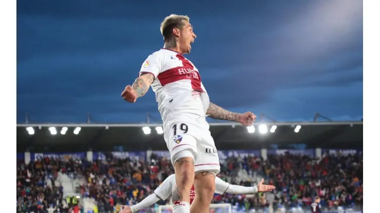 El Huesca del Cucho ganó ante Eibar y se aferra al sueño de la permanencia