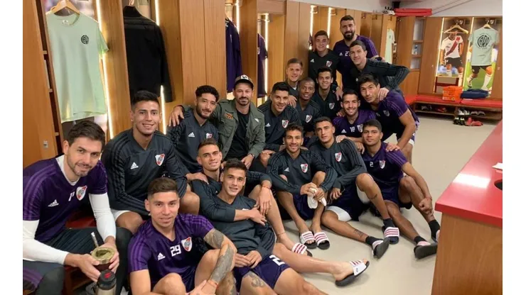 Borré subió una historia con la "visita de lujo" que tuvo el vestuario de River