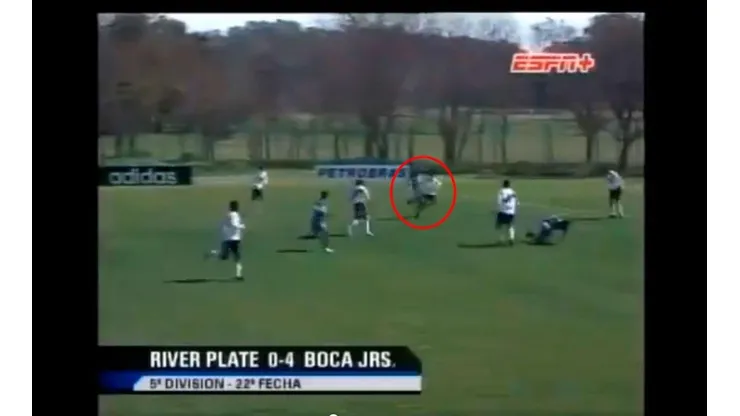 Video: el gol de Pratto a River, sacando del medio y con la camiseta de Boca que es viral