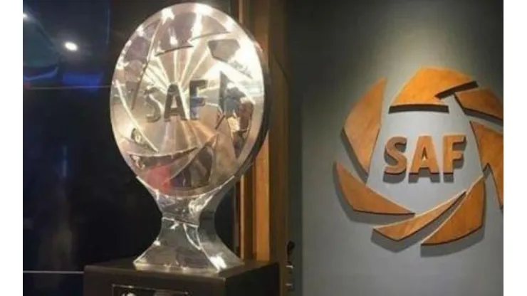 La Copa de la Superliga se carga a su primer entrenador