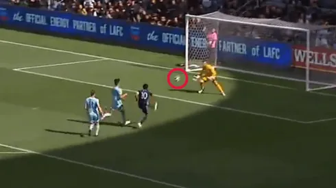 El doblete de un Vela en llamas le dio otro triunfo a Los Ángeles