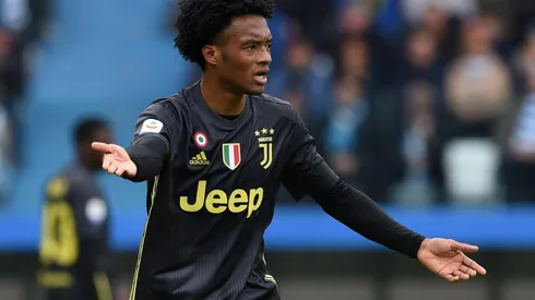 Allegri le quiere cambiar la posición a Cuadrado en Juventus