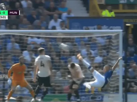 Lateral, chilena y gol: Everton hizo extraordinario lo más sencillo