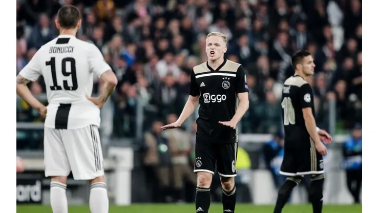 Usted es diabólico: Ajax le comentó a Juventus en Twitter y explotaron los hinchas