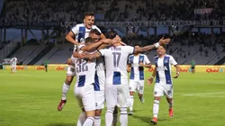 El festejo de los jugadores de Talleres.