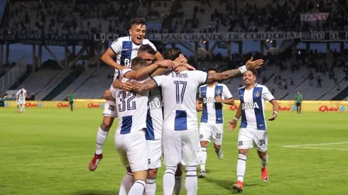 El festejo de los jugadores de Talleres.