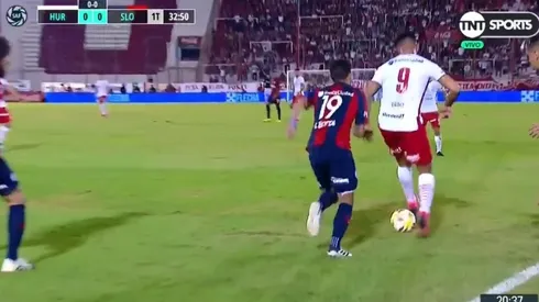 Taco y caño de Chávez sobre Botta.