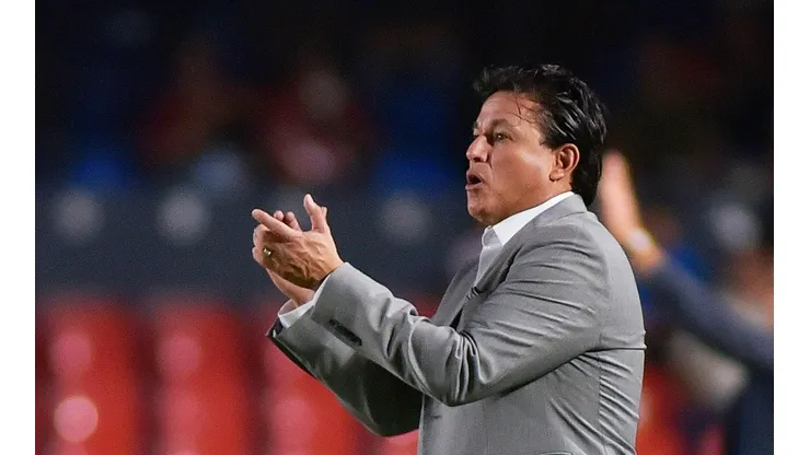 Luis Salvador se ofreció a trabajar en las Chivas