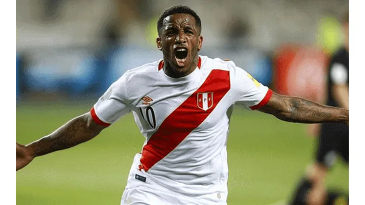 Farfán ya prepara la Copa América: El delantero habló del torneo y también de Guerrero