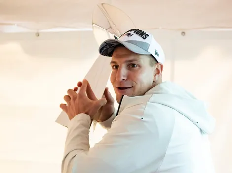 Rob Gronkowski arruinó su trofeo de Superbowl al usarlo como bate de béisbol