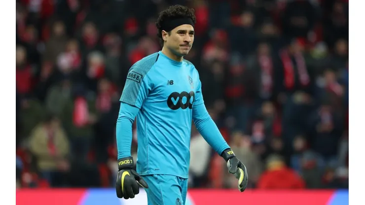 Memo Ochoa enamorado de los hinchas del Lieja: "No hay afición que se le compare"