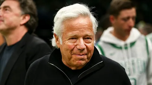 La fiscalía publicará vídeos de Robert Kraft de los Patriots en escándalo de prostitución