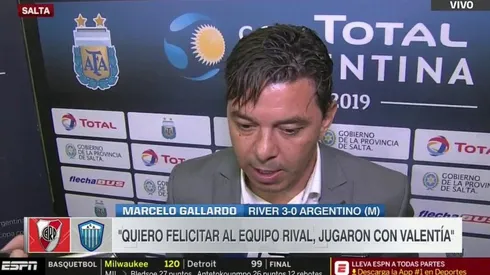 Lo primero que hizo Gallardo tras el triunfo de River: felicitar a Argentino de Merlo